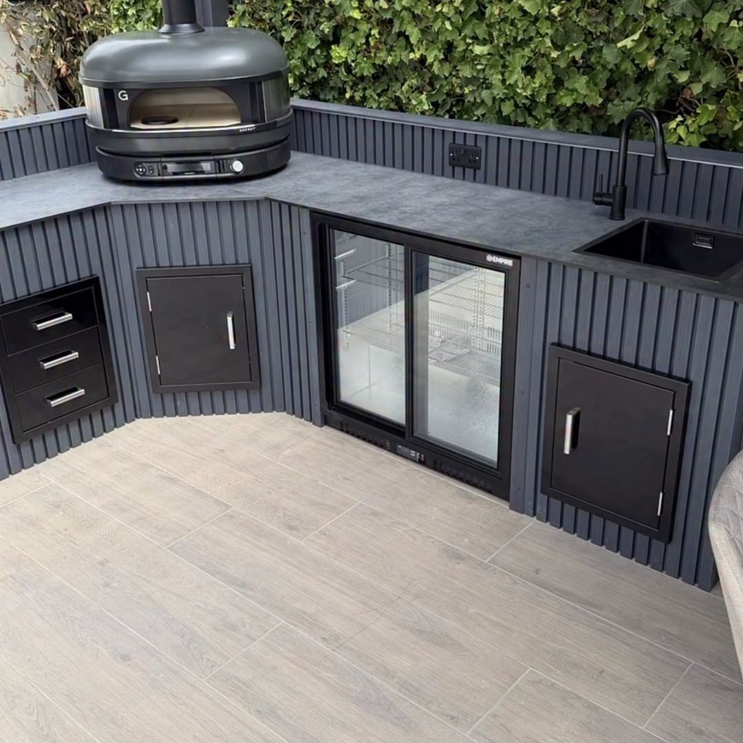 Outdoor kitchen cladding example